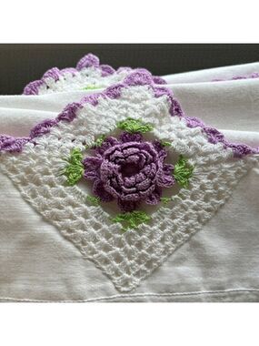 WABASSO Vintage Set of 2 Cotton Pillowcases Floral Crochet Trim Cottagecore